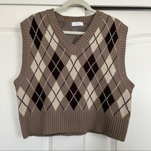 Oak + Fort Brown Argyle Crop Vest